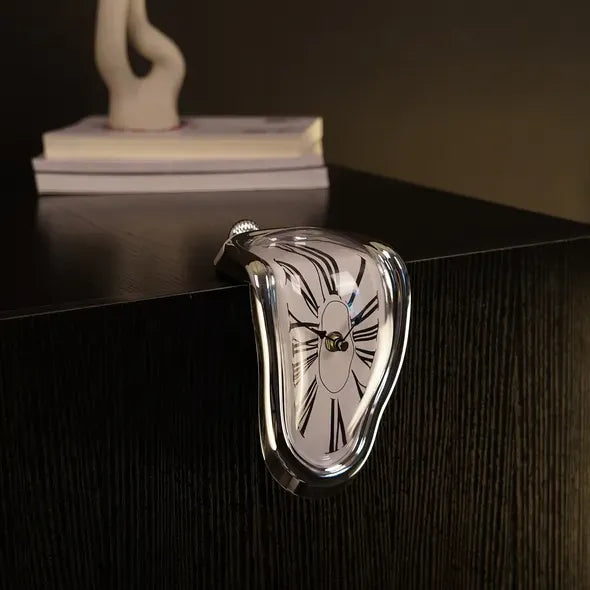 DALI MELTING CLOCK