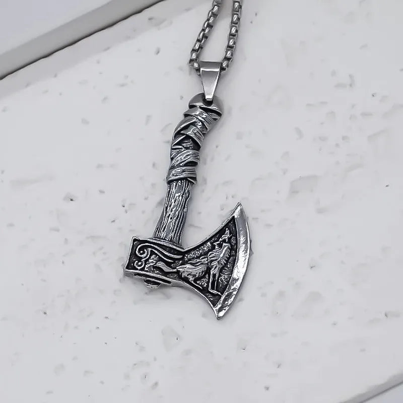 VALKNUT WARRIOR AXE PENDANT