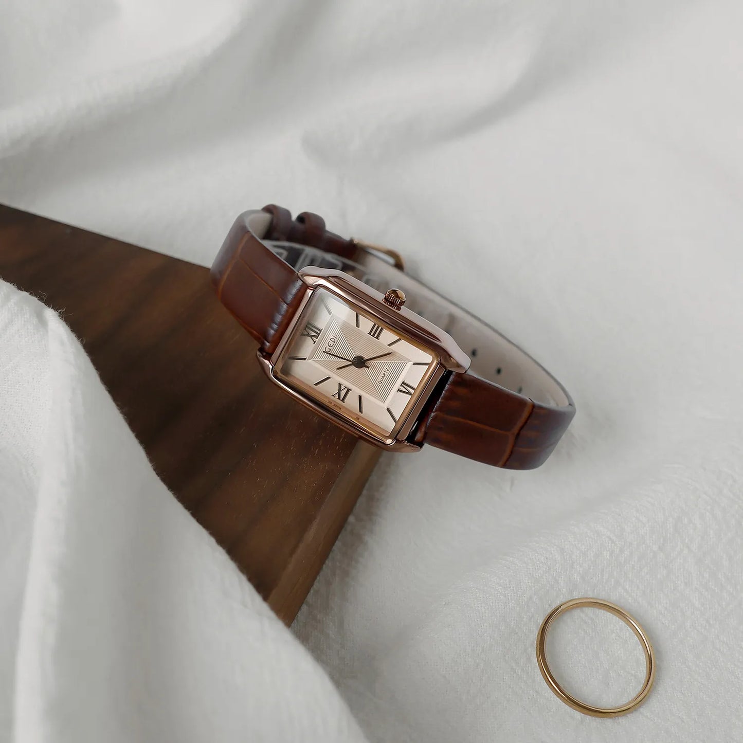 Bella Carré Leather Watch