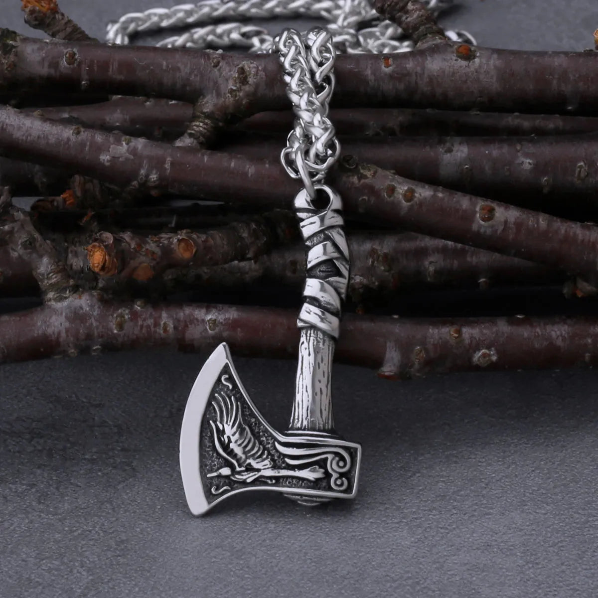 VALKNUT WARRIOR AXE PENDANT