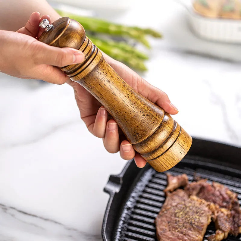 OAKWOOD PEPPER MILL