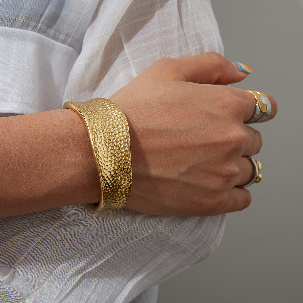 Cheyenne Textured Gold Band 1