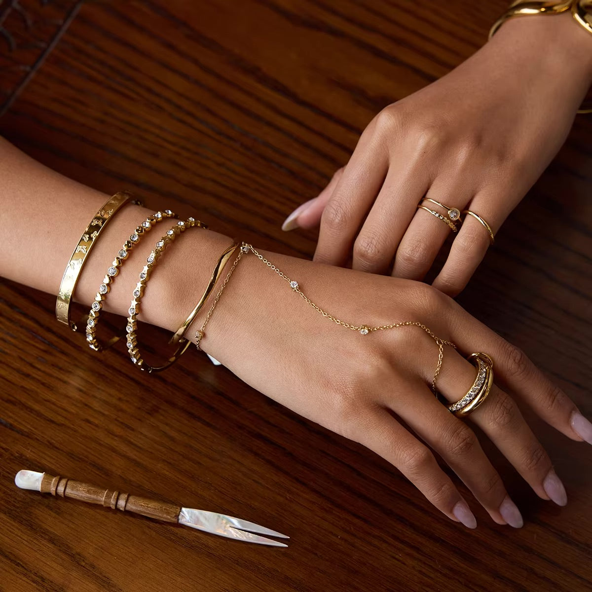 Cressida Diamond Hand Chain 2