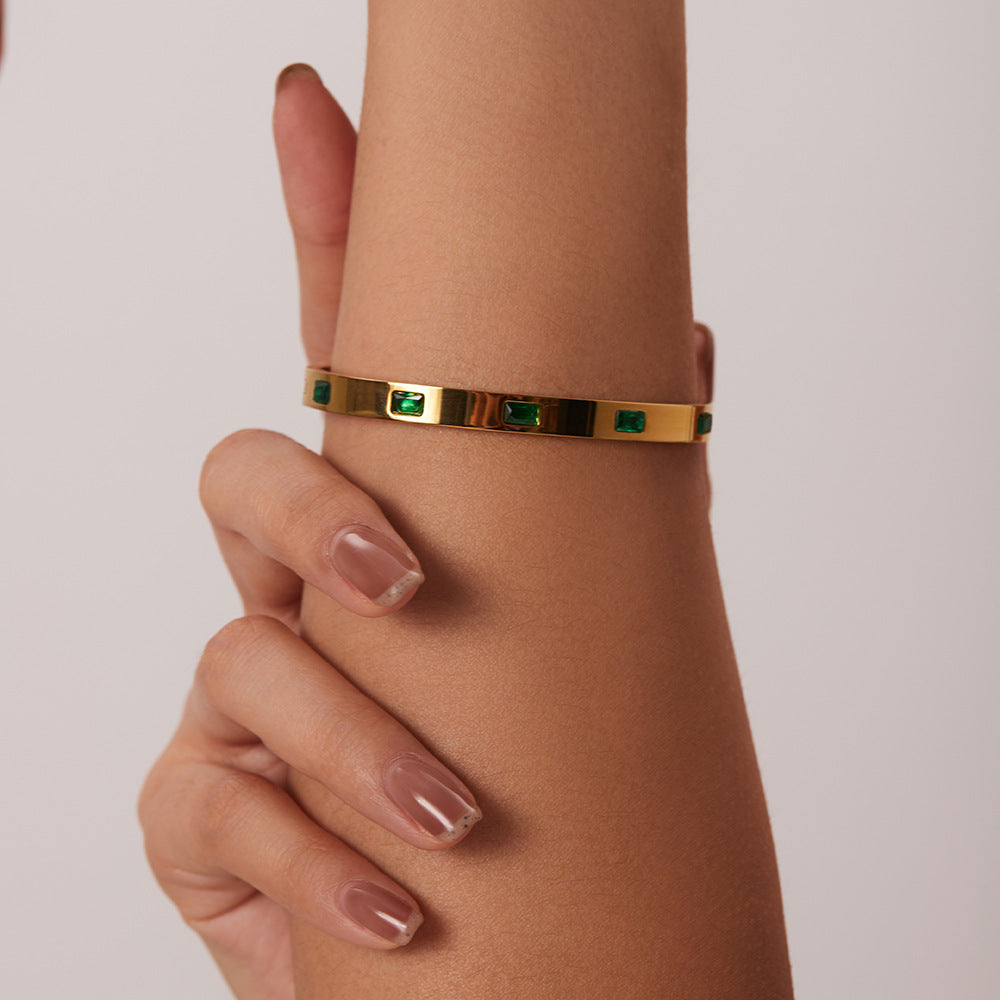 Hannah Gold Bracelet 1