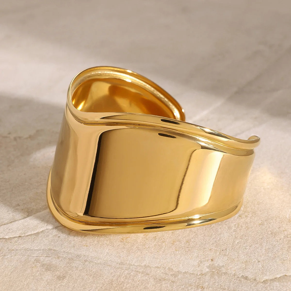 Izza Smooth Gold Cuff 2