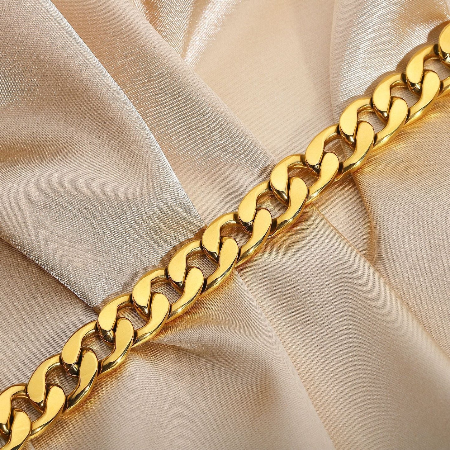 Kayle Gold Chain Bracelet 3