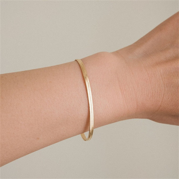 Vida Gold Herringbone Bracelet 2