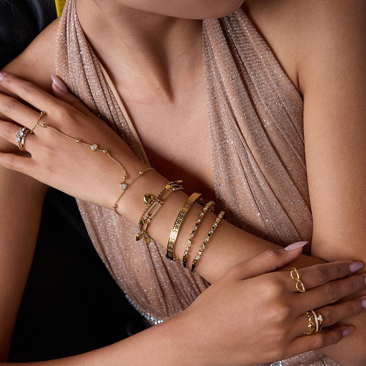 Winslow Gold Hand Chain 2
