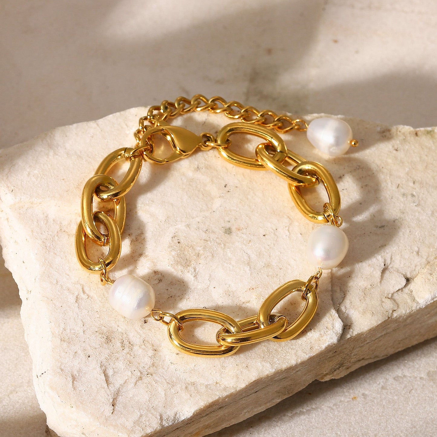 Ysabel Chunky Freshwater Pearl Bracelet 2