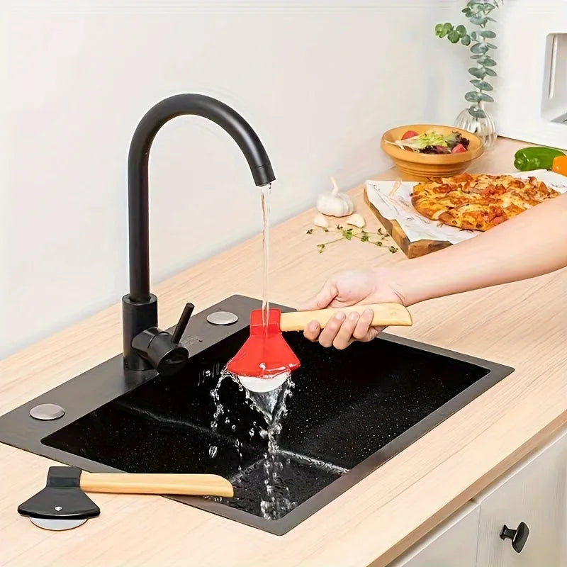 AXE PIZZA CUTTER