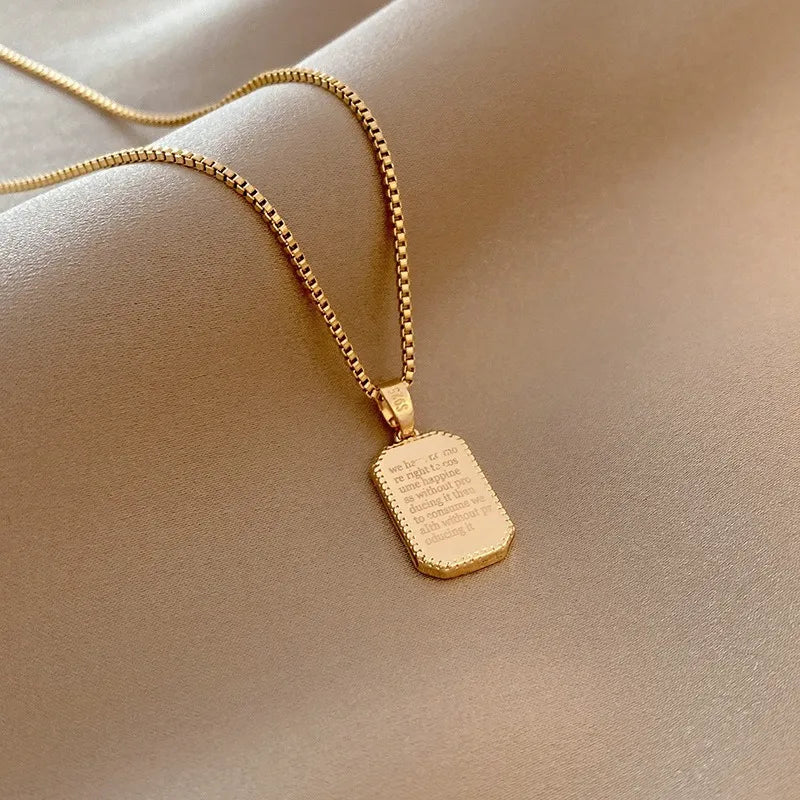 MIDNIGHT PENDANT NECKLACE