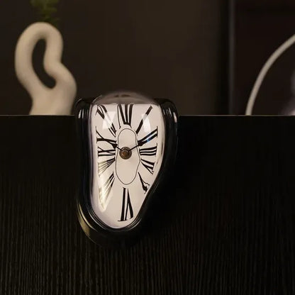 DALI MELTING CLOCK
