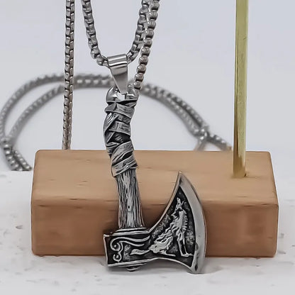 VALKNUT WARRIOR AXE PENDANT