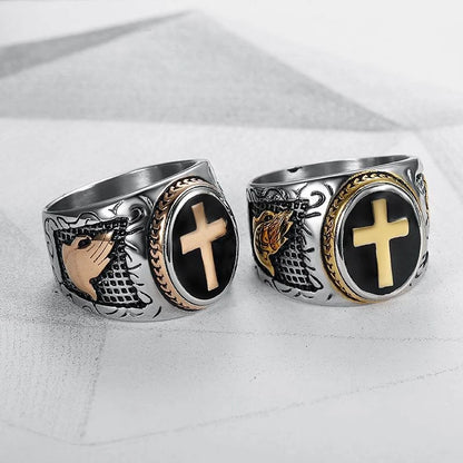 Sanctus Ring