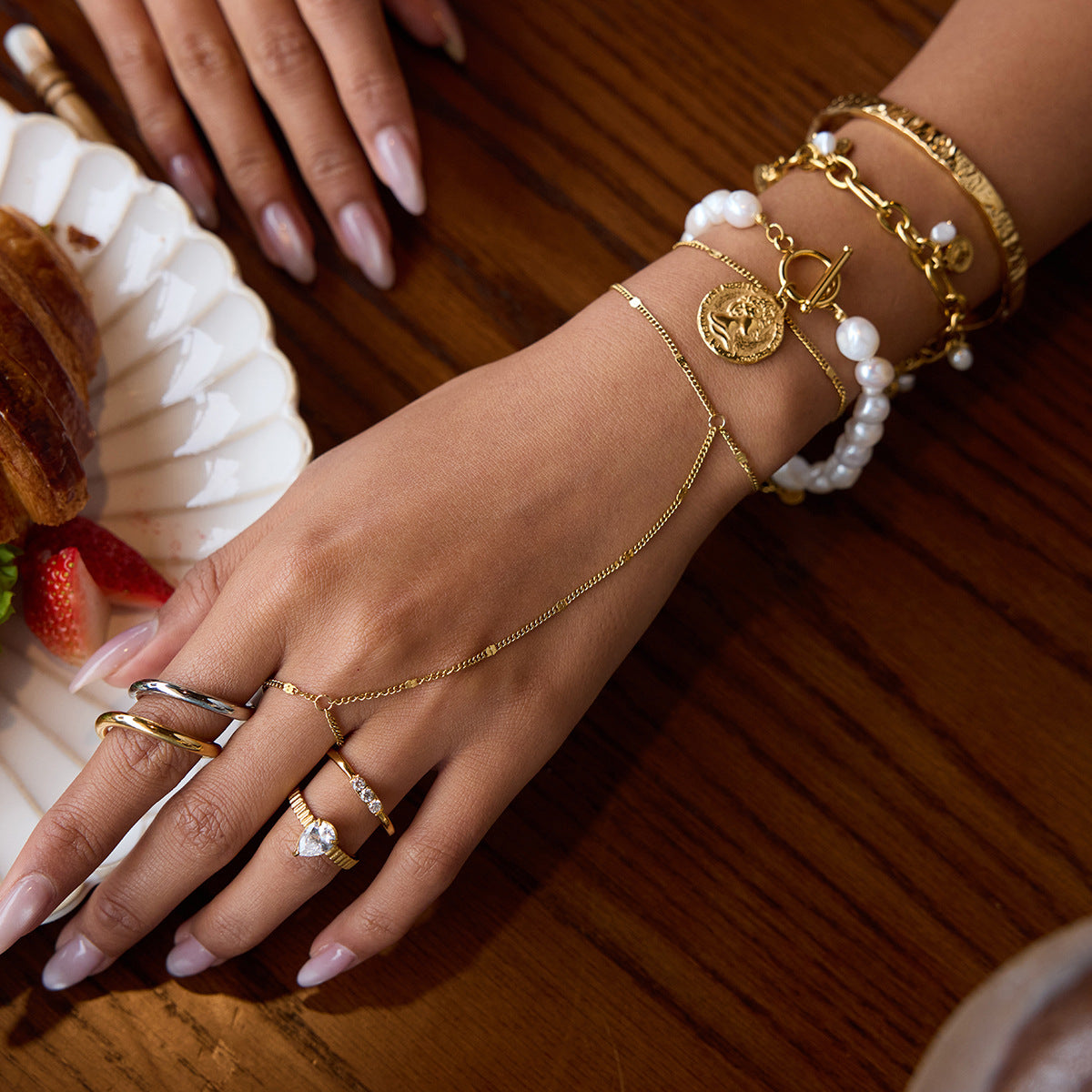 Mimi Golden Hand Chain 2