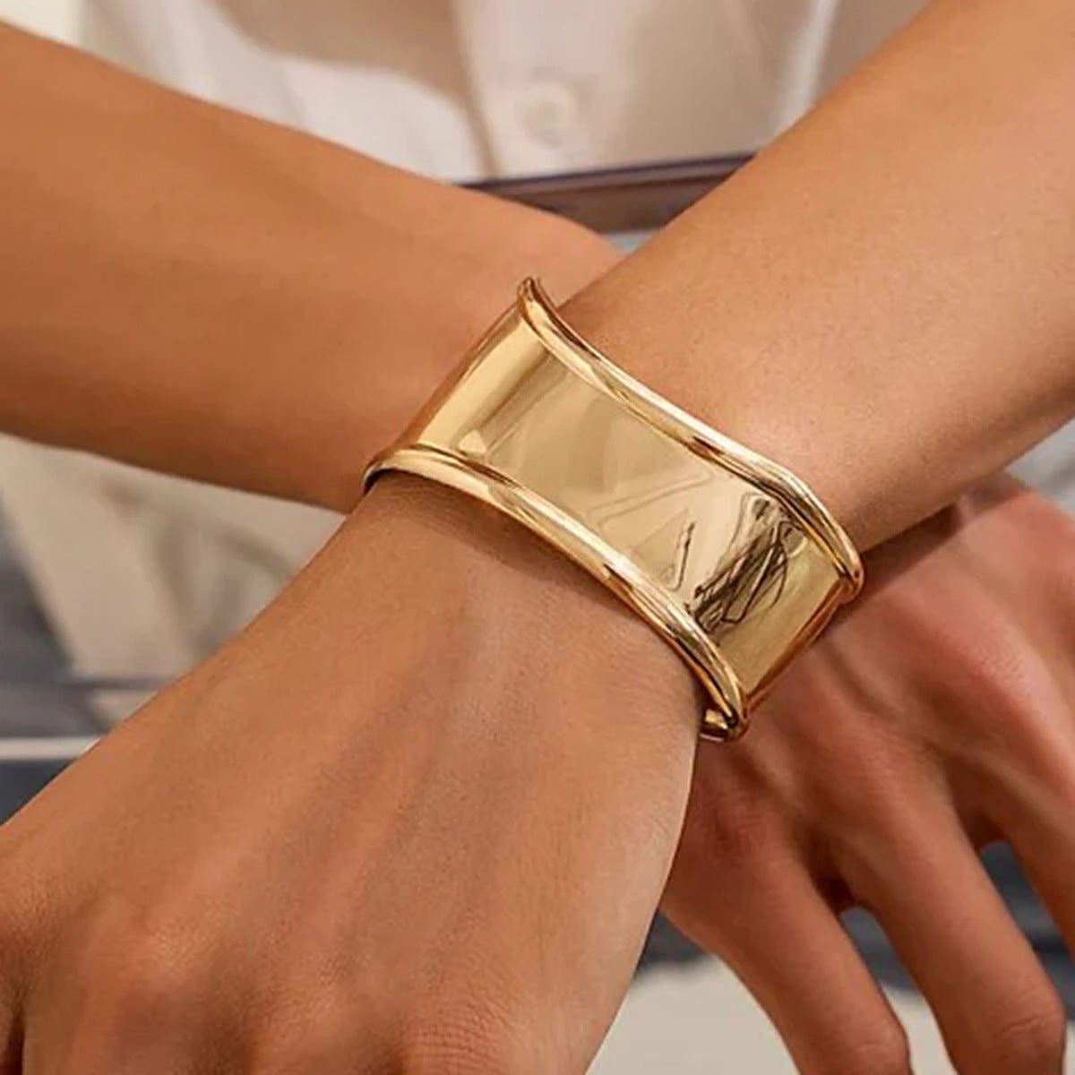 Nellie Smooth Gold Cuff 1