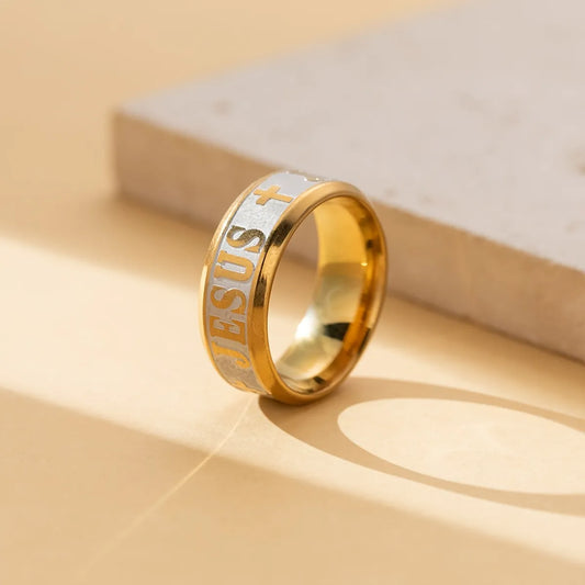 Sanctus Ring
