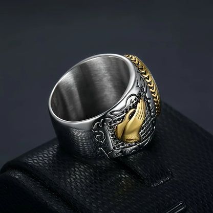 Sanctus Ring