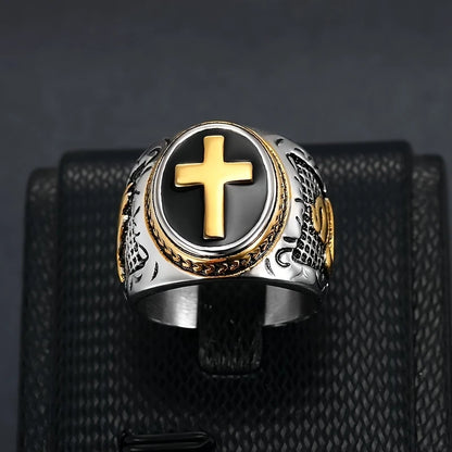 Sanctus Ring